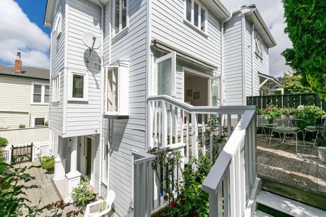 Photo of property in 12b Hobson Street, Thorndon, Wellington, 6011