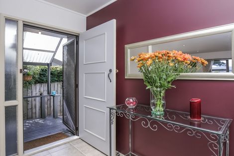 Photo of property in 2/36 Takapu Street, Henderson, Auckland, 0612