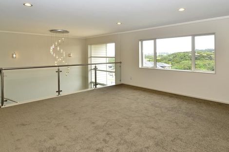 Photo of property in 11 Henriette Place, The Gardens, Auckland, 2105