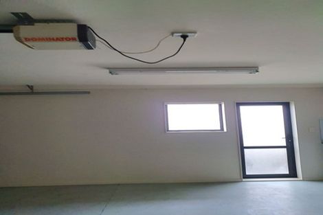 Photo of property in 52b Royal View Road, Te Atatu South, Auckland, 0610