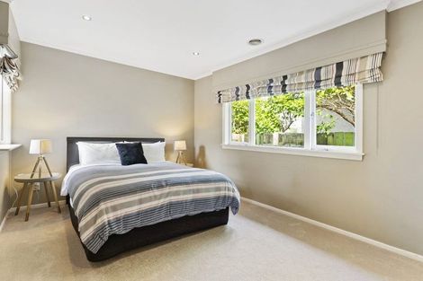 Photo of property in 145 Shakespeare Road, Milford, Auckland, 0620