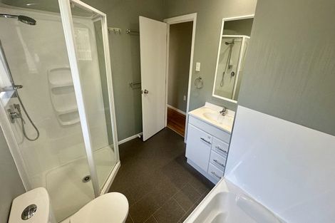 Photo of property in 13 Lucinda Place, Glen Eden, Auckland, 0602