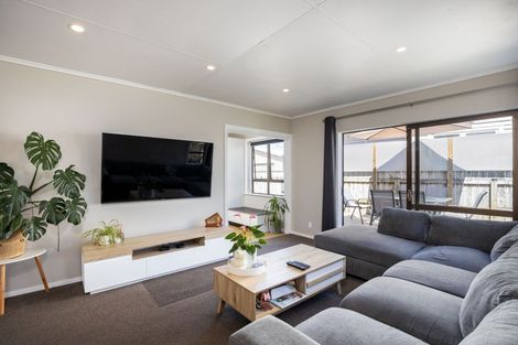 Photo of property in 8 Chard Street, Westown, New Plymouth, 4310