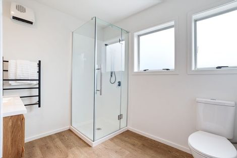 Photo of property in 2/41 Bowhill Road, New Brighton, Christchurch, 8083