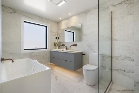 Photo of property in 20 Beach Road, Castor Bay, Auckland, 0620