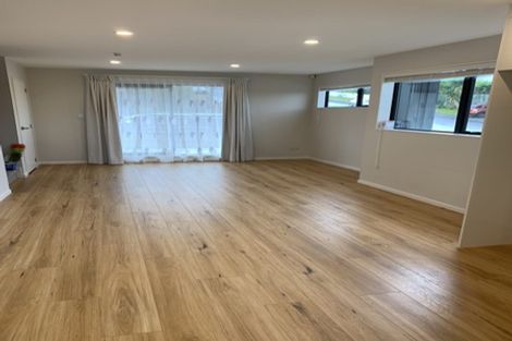 Photo of property in 59a Redwood Drive, Massey, Auckland, 0614