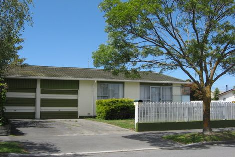 Photo of property in 1/2 Lamorna Road, Parklands, Christchurch, 8083