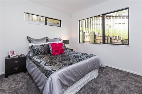 Photo of property in 1/3 Albany Highway, Unsworth Heights, Auckland, 0632