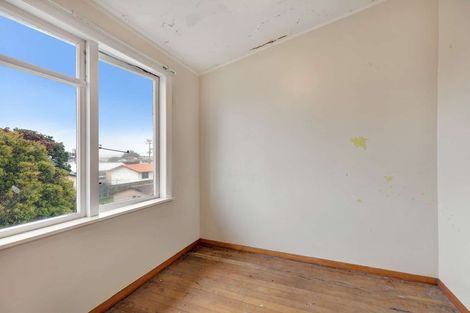 Photo of property in 4 Matipo Street, Castlecliff, Wanganui, 4501