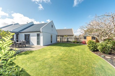 Photo of property in 12 Perrett Drive, Otamatea, Whanganui, 4500