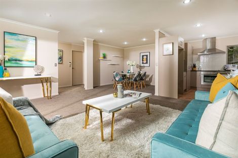 Photo of property in 27 Mckinley Road, Sunnyvale, Auckland, 0612