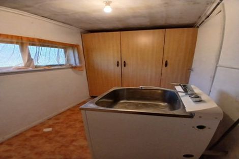 Photo of property in 60 Hillsborough Road, Hillsborough, Auckland, 1042