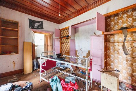 Photo of property in 40 Avenue Road, Foxton, 4814