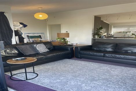 Photo of property in 67 Totara Road, Te Atatu Peninsula, Auckland, 0610