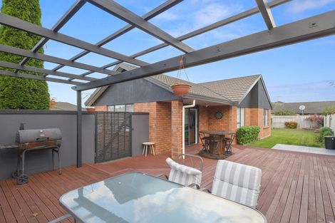 Photo of property in 9 Mccahon Drive, Pukehangi, Rotorua, 3015