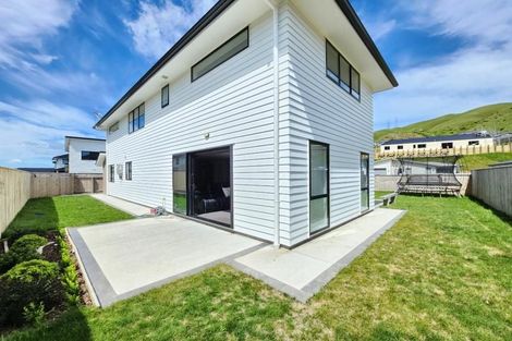 Photo of property in 126 Melksham Drive, Churton Park, Wellington, 6037