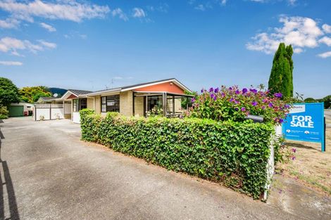 Photo of property in 100 Hillcrest Road, Raumati Beach, Paraparaumu, 5032