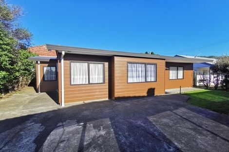Photo of property in 35a Broderick Road, Johnsonville, Wellington, 6037
