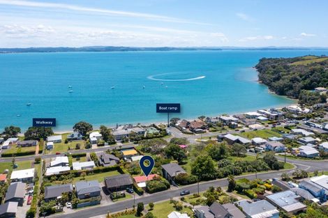 Photo of property in 30 De Luen Avenue, Tindalls Beach, Whangaparaoa, 0930
