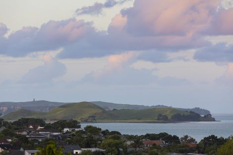 Photo of property in 5 Vanessa Crescent, Glendowie, Auckland, 1071