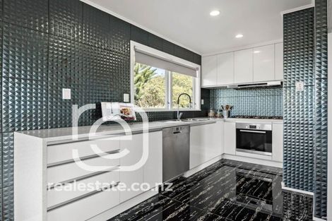 Photo of property in 84 Glamorgan Drive, Torbay, Auckland, 0630