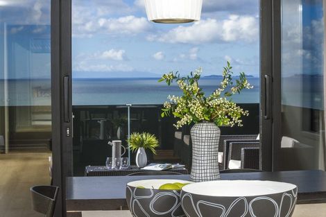 Photo of property in 123b Churchill Road, Rothesay Bay, Auckland, 0630