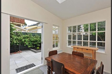 Photo of property in 86 Tinakori Road, Thorndon, Wellington, 6011