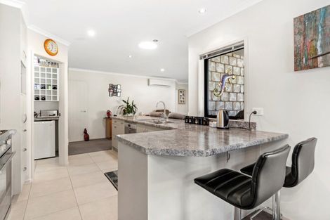 Photo of property in 129 Rowesdale Drive, Ohauiti, Tauranga, 3112