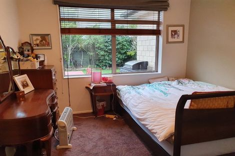 Photo of property in 12 Gifford Grove, Churton Park, Wellington, 6037