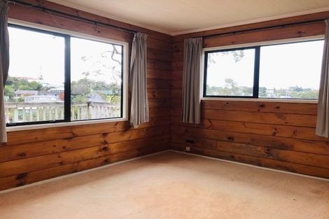 Photo of property in 2/60 Sycamore Drive, Sunnynook, Auckland, 0620