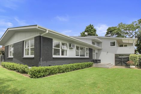 Photo of property in 2 Glen Lynne Avenue, Queenwood, Hamilton, 3210