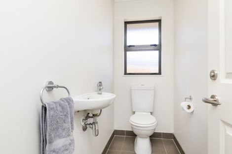 Photo of property in 8 Trump Place, Kelvin Grove, Palmerston North, 4414