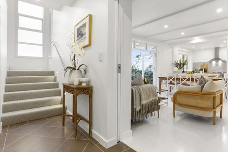 Photo of property in 156 Candia Road, Henderson Valley, Auckland, 0614