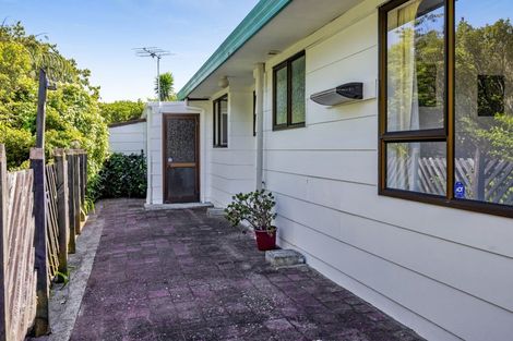Photo of property in 180 Mangorei Road, Merrilands, New Plymouth, 4312