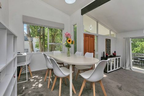 Photo of property in 10 Regency Place, Sunnynook, Auckland, 0632