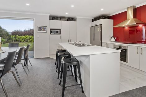 Photo of property in 4 Laly Haddon Place, Matakana, Warkworth, 0985