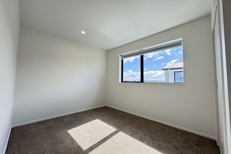 Photo of property in 2/387 Mount Albert Road, Mount Roskill, Auckland, 1041