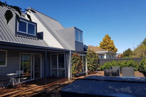 Photo of property in 98a Memorial Avenue, Ilam, Christchurch, 8053