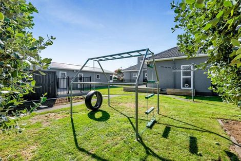 Photo of property in 11 Fantham Street, Hawera, 4610