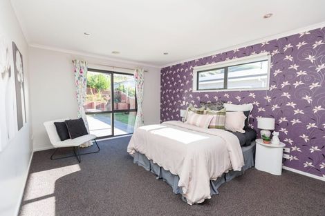 Photo of property in 115 Amesbury Drive, Churton Park, Wellington, 6037