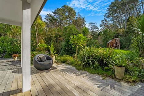 Photo of property in 18b Hobbs Road, Matakatia, Whangaparaoa, 0930