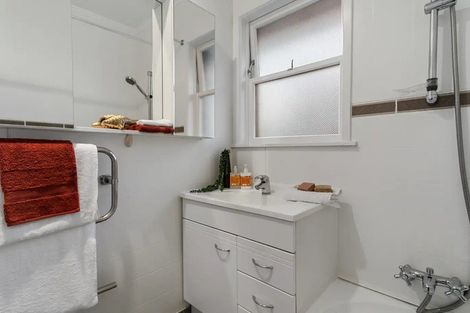 Photo of property in 1/22a Wolsley Avenue, Milford, Auckland, 0620