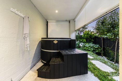 Photo of property in 5c Woodward Avenue, Mangere Bridge, Auckland, 2022