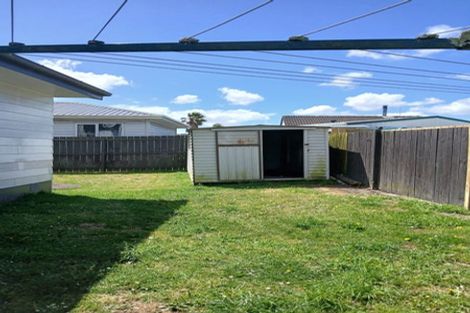 Photo of property in 2/12 Melleray Place, Randwick Park, Auckland, 2105