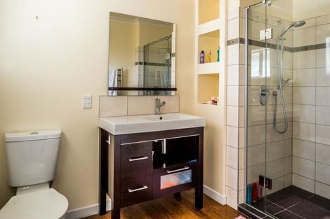 Photo of property in 8 Tirowhanga Road, Paremata, Porirua, 5024