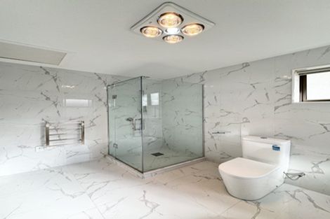 Photo of property in 6b St Catherine Crescent, West Harbour, Auckland, 0618