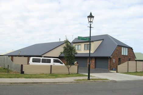 Photo of property in 104 Courtenay Drive, Kaiapoi, 7630