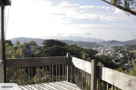 Photo of property in 21a Hadfield Terrace, Kelburn, Wellington, 6012