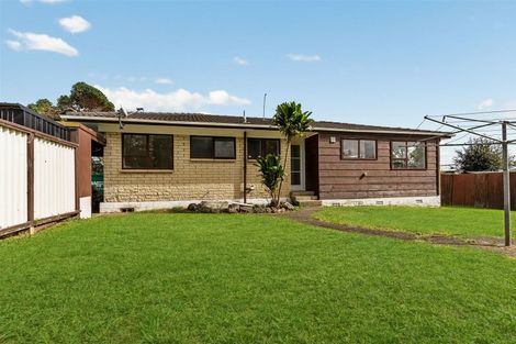 Photo of property in 1/12 Frobisher Way, Clendon Park, Auckland, 2103