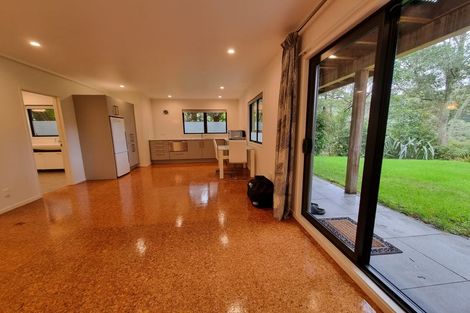 Photo of property in 22 Learmonth Avenue, Birkenhead, Auckland, 0626